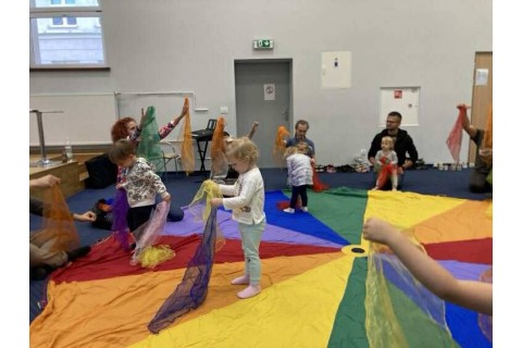 Zajęcia umuzykalniające dla rodziców z dziećmi w wieku 2-3 lata