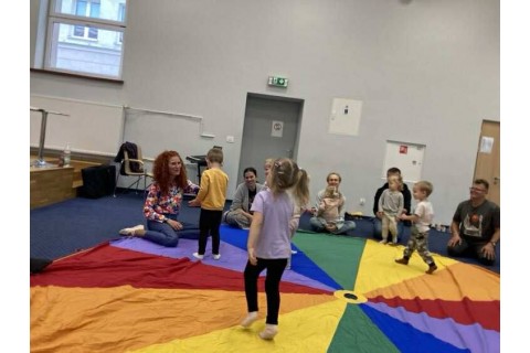 Zajęcia umuzykalniające dla rodziców z dziećmi w wieku 2-3 lata