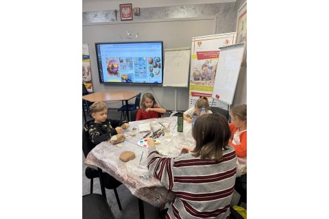 Warsztaty kreatywne dla dzieci 8+ lat - malowanie na kamieniach