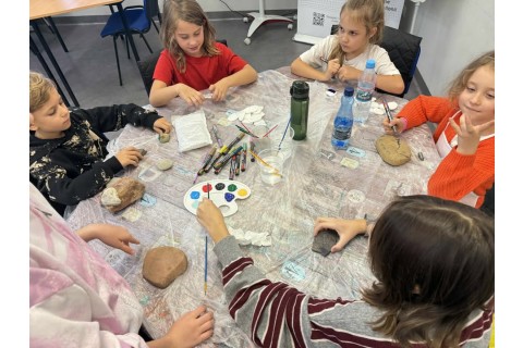 Warsztaty kreatywne dla dzieci 8+ lat - malowanie na kamieniach