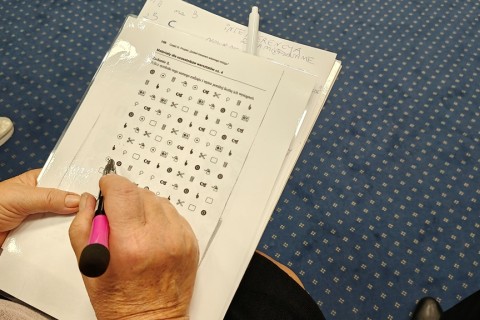 Trening pamięci i koncentracji seniorów na wesoło