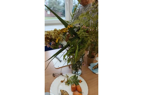 Warsztaty zielarskie dla seniorów - Korzenie, czyli tajemnica podziemnego świata