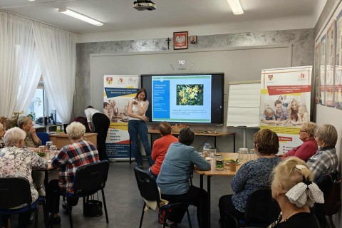 Warsztaty zielarskie dla seniorów - Korzenie, czyli tajemnica podziemnego świata