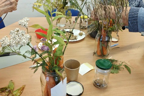 Warsztaty zielarskie dla seniorów - Korzenie, czyli tajemnica podziemnego świata