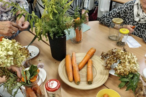 Warsztaty zielarskie dla seniorów - Korzenie, czyli tajemnica podziemnego świata