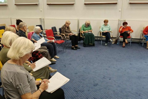 Trening pamięci i koncentracji seniorów na wesoło 