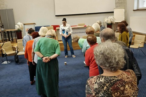 Trening pamięci i koncentracji seniorów na wesoło 
