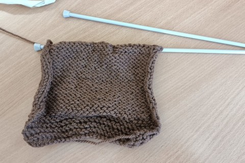 Warsztaty robienia na drutach dla Seniorów