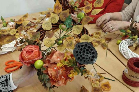 Warsztaty dla seniorów - Jesienne wianki