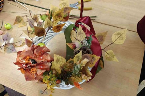 Warsztaty dla seniorów - Jesienne wianki