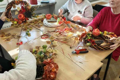 Warsztaty dla seniorów - Jesienne wianki