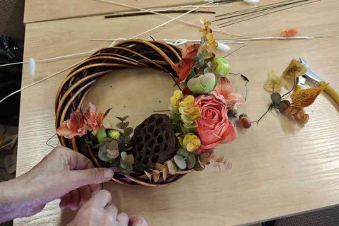 Warsztaty dla seniorów - Jesienne wianki