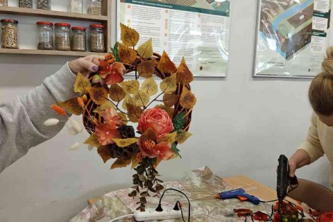 Warsztaty dla seniorów - Jesienne wianki