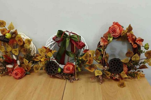 Warsztaty dla seniorów - Jesienne wianki