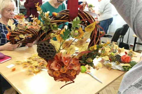Warsztaty dla seniorów - Jesienne wianki
