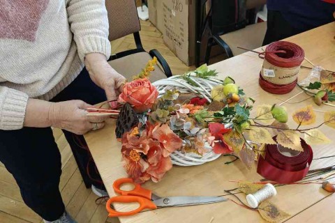 Warsztaty dla seniorów - Jesienne wianki