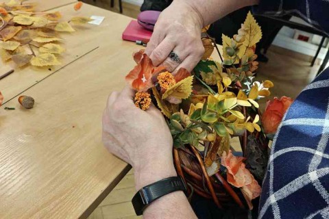 Warsztaty dla seniorów - Jesienne wianki