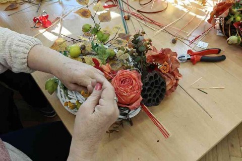 Warsztaty dla seniorów - Jesienne wianki