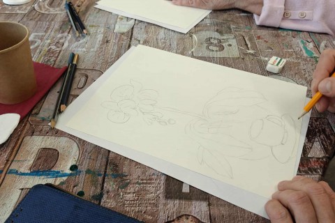 Warsztaty malarstwa dla seniorów - martwa natura ołówkiem