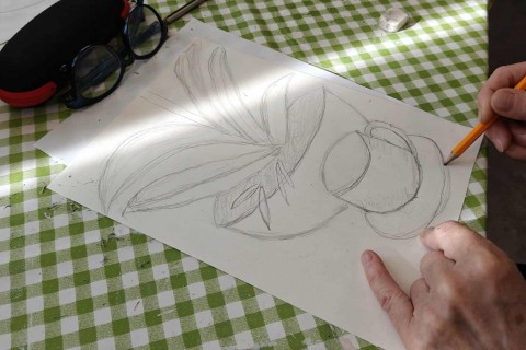 Warsztaty malarstwa dla seniorów - martwa natura ołówkiem