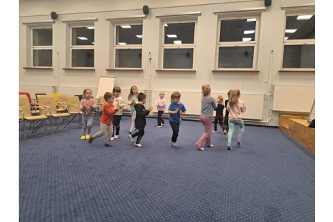 Zajęcia umuzykalniające dla rodziców z dziećmi w wieku 2-3 lata