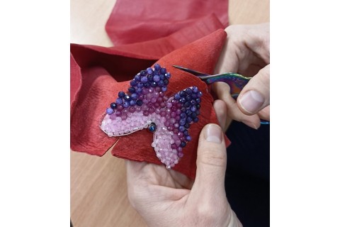 Warsztaty tworzenia biżuterii - broszka w technice haftu koralikowego