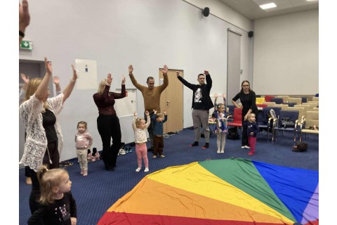 Zajęcia umuzykalniające dla rodziców z dziećmi w wieku 2-3 lata