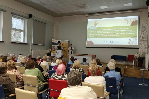 Prelekcja „Farmacja na talerzu - o interakcjach leków z żywnością”