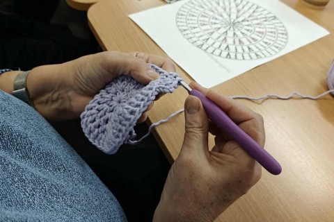 Warsztaty szydełkowania dla seniorów