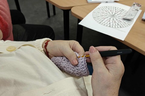 Warsztaty szydełkowania dla seniorów