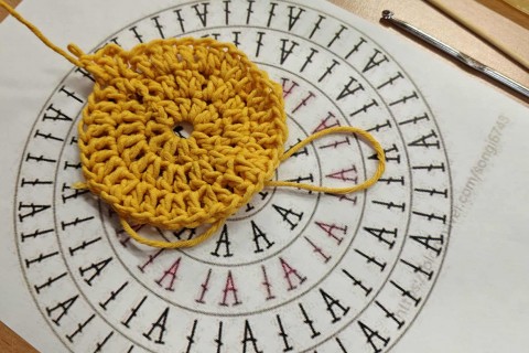 Warsztaty szydełkowania dla seniorów