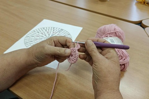 Warsztaty szydełkowania dla seniorów