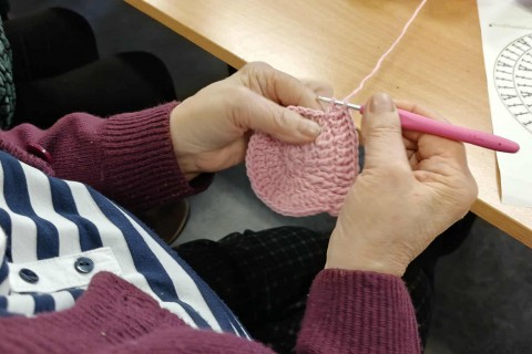 Warsztaty szydełkowania dla seniorów