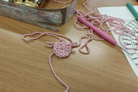 Warsztaty szydełkowania dla seniorów