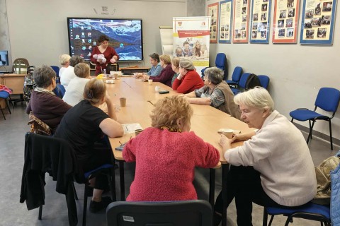 Warsztaty szydełkowania dla seniorów