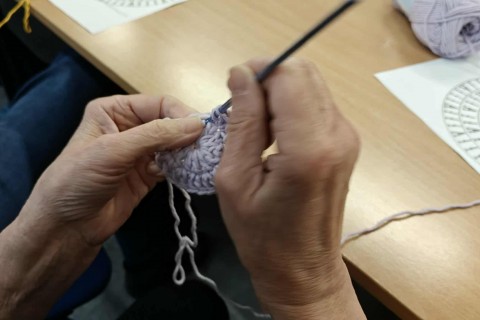 Warsztaty szydełkowania dla seniorów