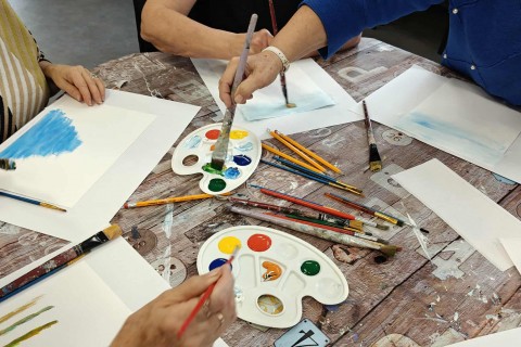 Warsztaty malarstwa dla seniorów - akrylowy pejzaż