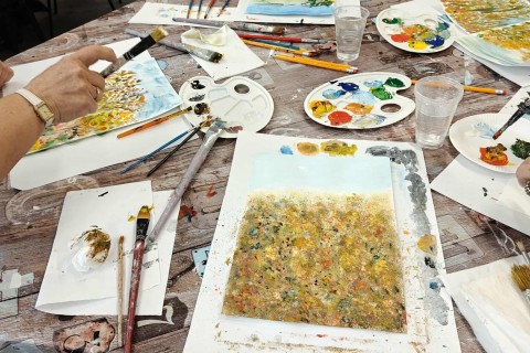 Warsztaty malarstwa dla seniorów - akrylowy pejzaż