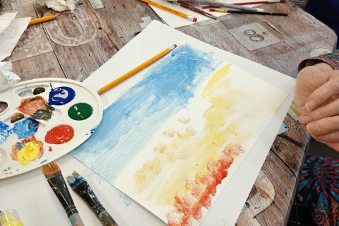 Warsztaty malarstwa dla seniorów - akrylowy pejzaż