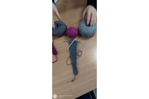 Warsztaty robienia na drutach dla początkujących