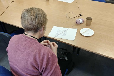 Warsztaty szydełkowania dla seniorów