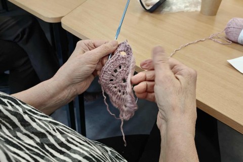 Warsztaty szydełkowania dla seniorów