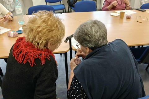 Warsztaty szydełkowania dla seniorów