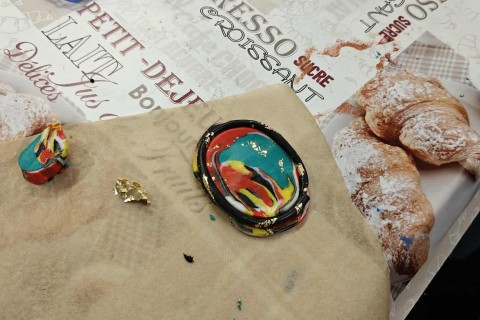 Warsztaty kreatywne dla seniorów - Biżuteria z modeliny i sznurka