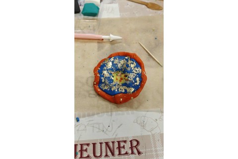 Warsztaty kreatywne dla seniorów - Biżuteria z modeliny i sznurka