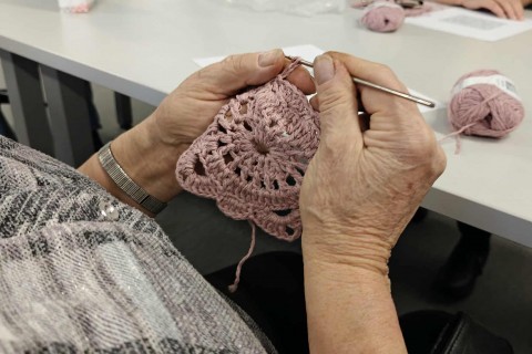 Warsztaty szydełkowania dla seniorów