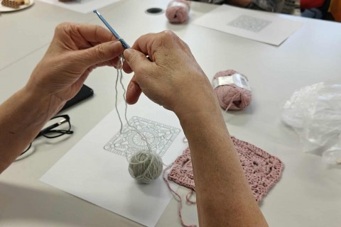 Warsztaty szydełkowania dla seniorów