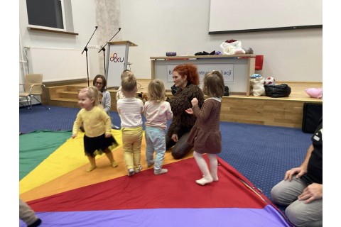 Zajęcia umuzykalniające dla rodziców z dziećmi w wieku 2-3 lata