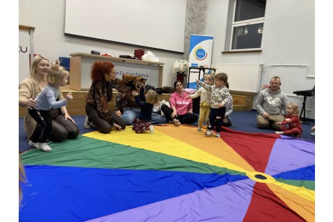 Zajęcia umuzykalniające dla rodziców z dziećmi w wieku 2-3 lata