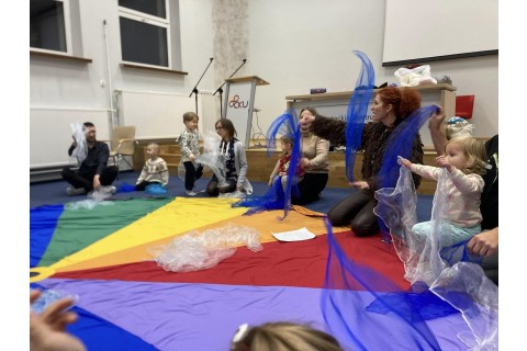 Zajęcia umuzykalniające dla rodziców z dziećmi w wieku 2-3 lata